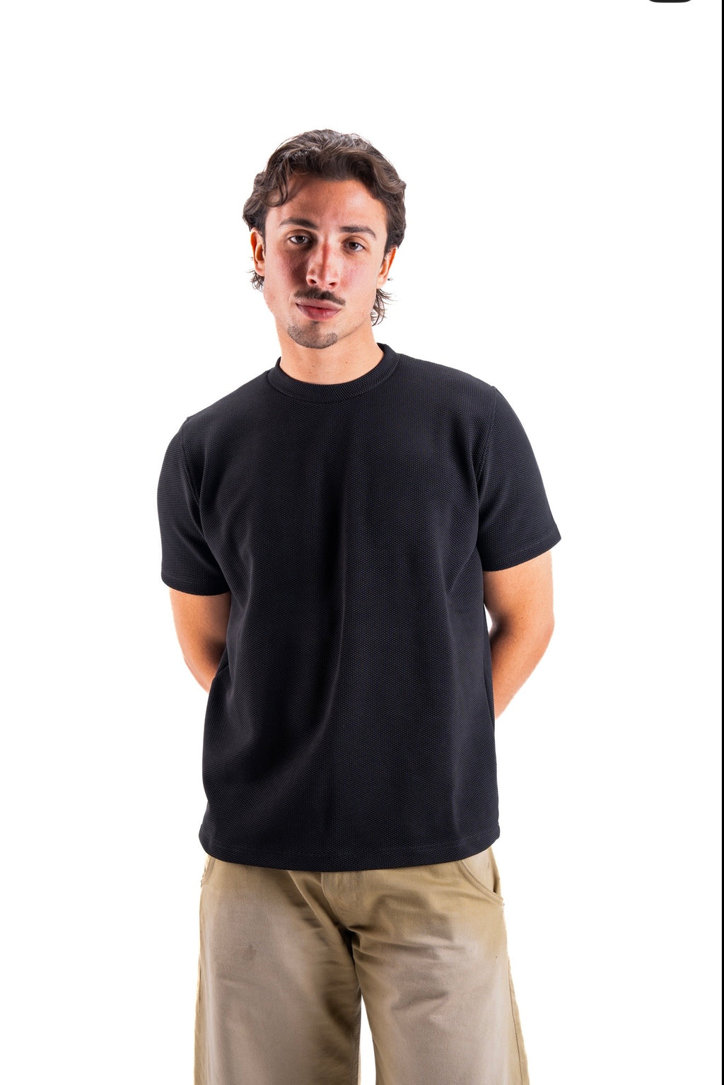 Black Essential Textured round t.shirt