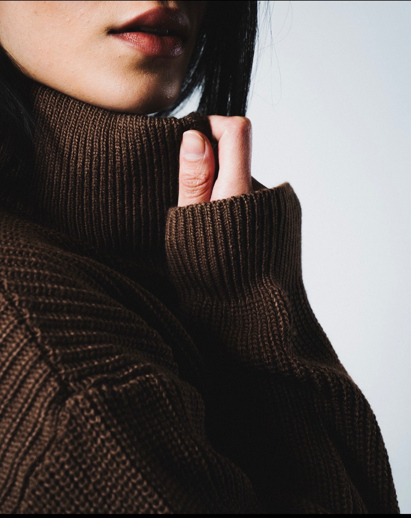 Women brown knitted jacket