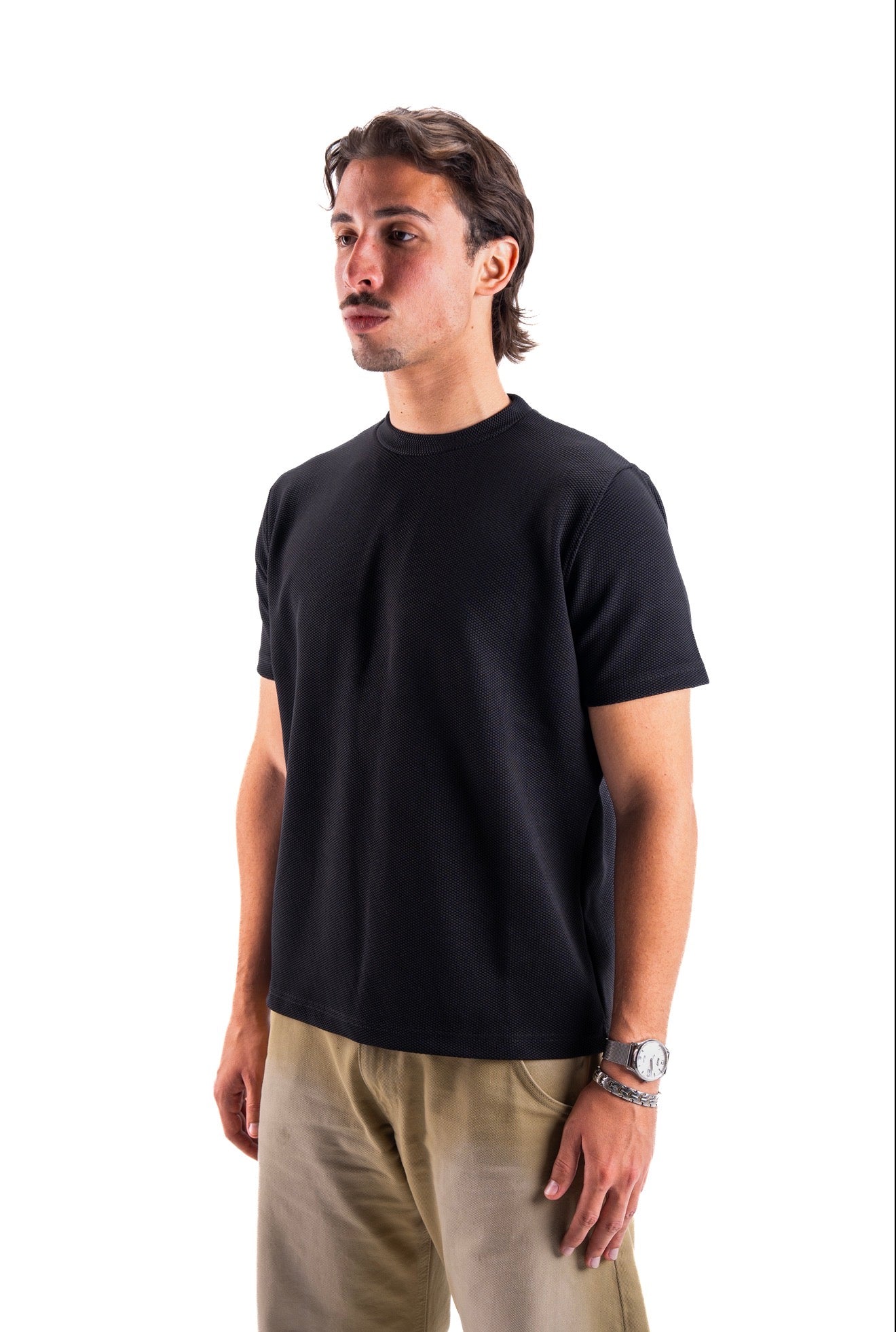 Black Essential Textured round t.shirt