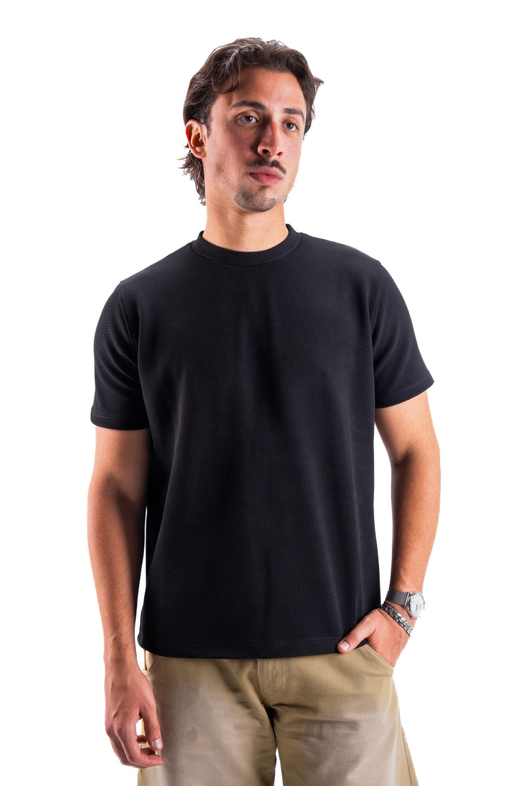 Black Essential Textured round t.shirt