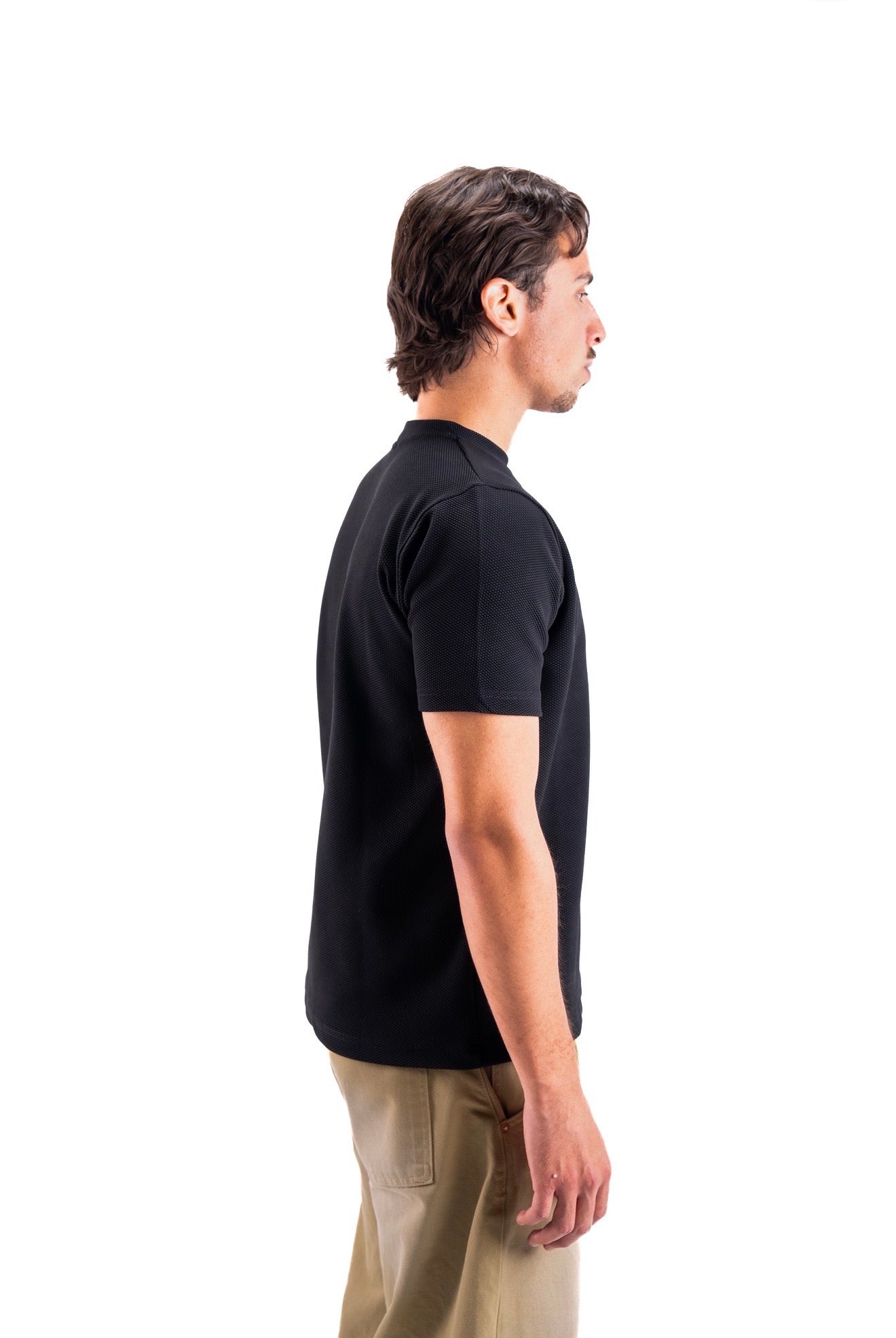 Black Essential Textured round t.shirt