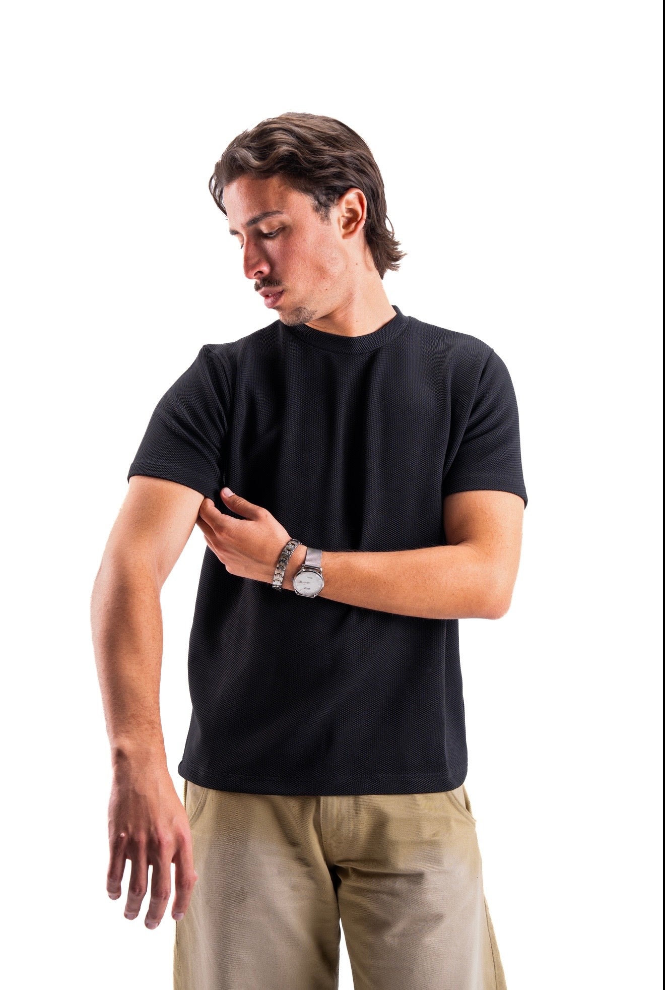 Black Essential Textured round t.shirt