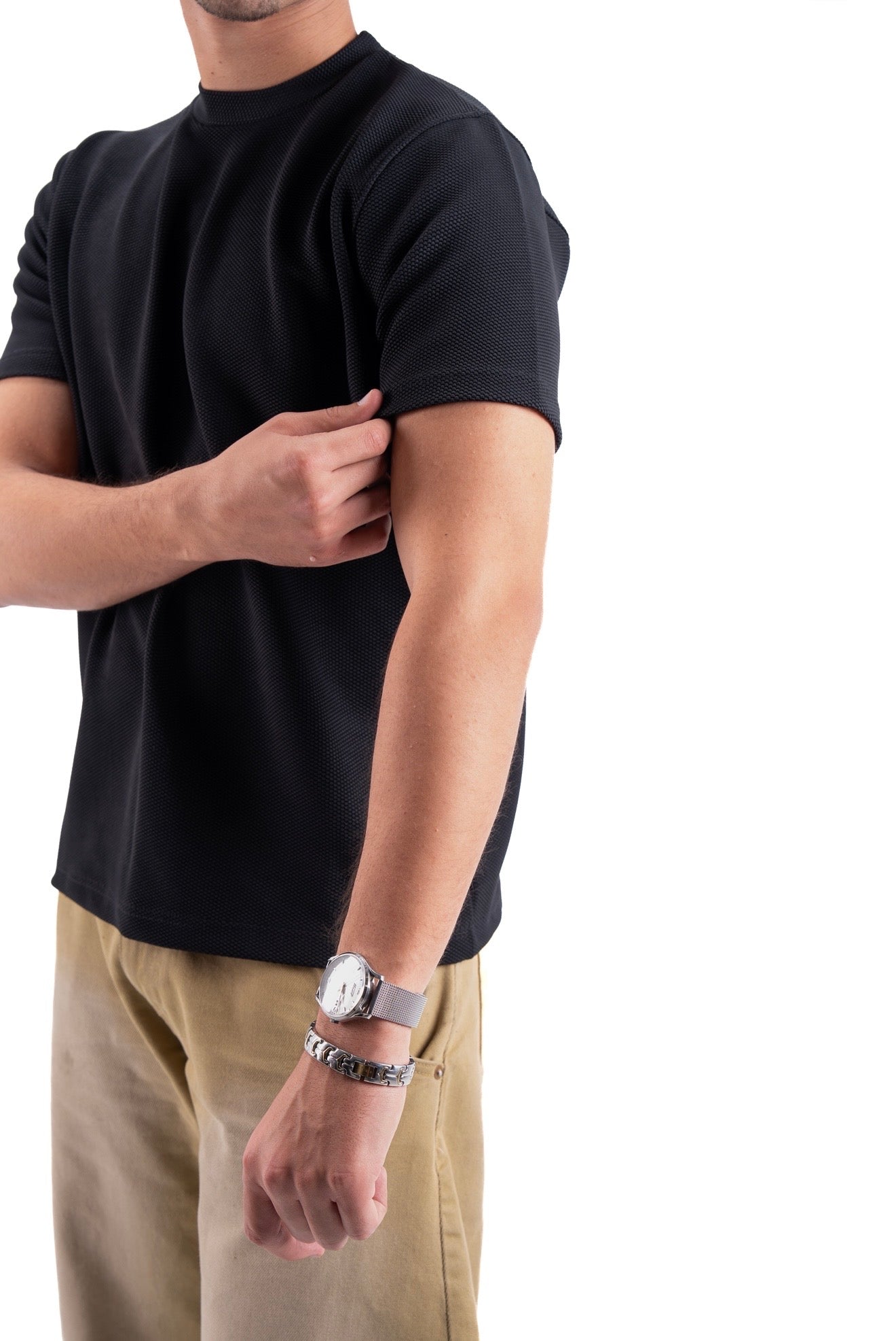 Black Essential Textured round t.shirt