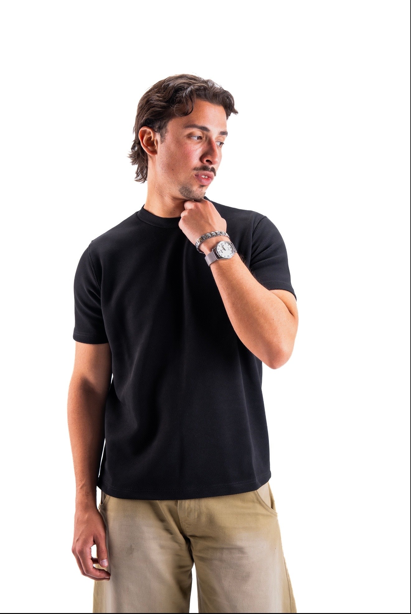 Black Essential Textured round t.shirt