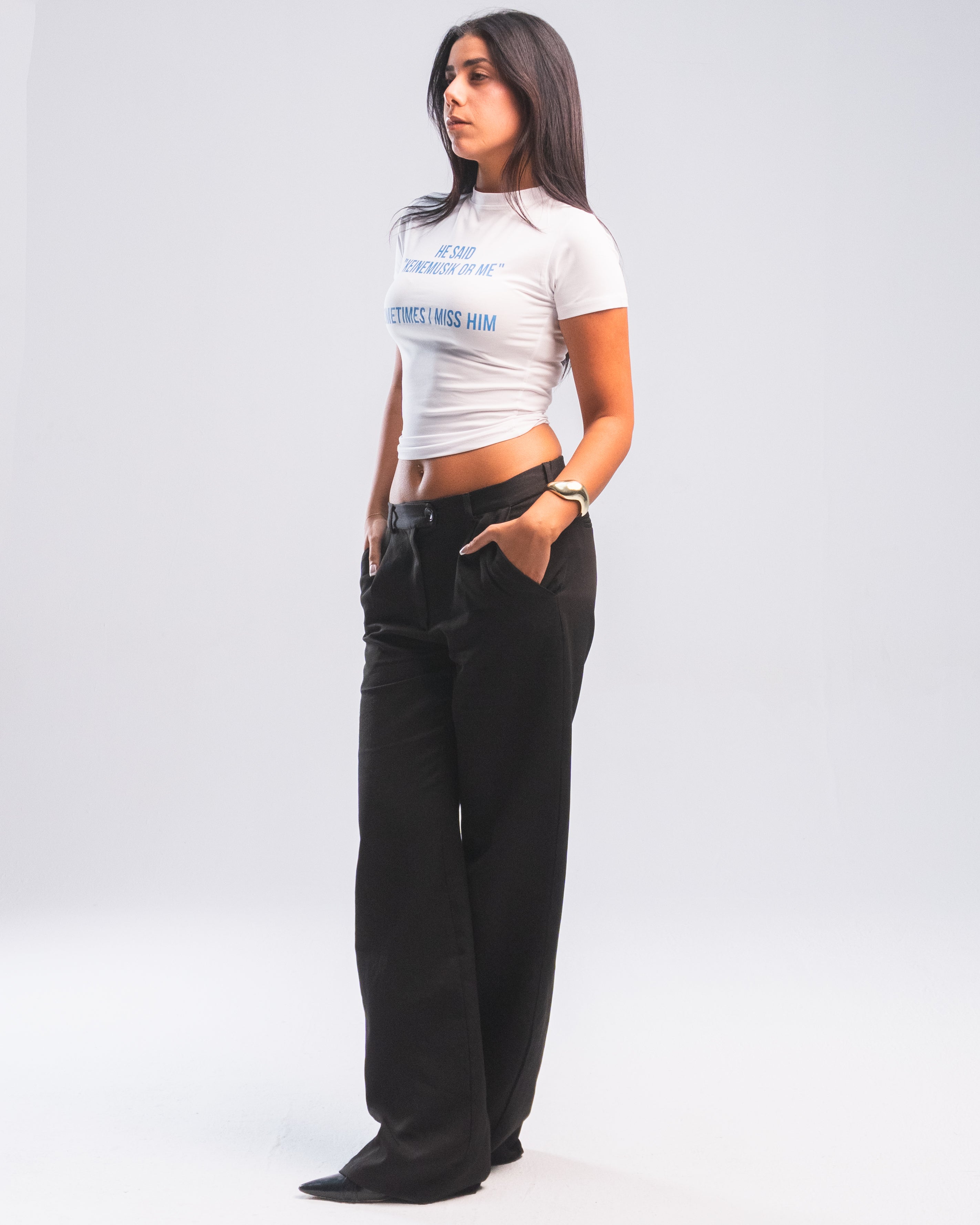 KM or me white top